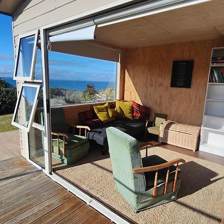 Вилла Spectacular Moana Views Riverton Экстерьер фото